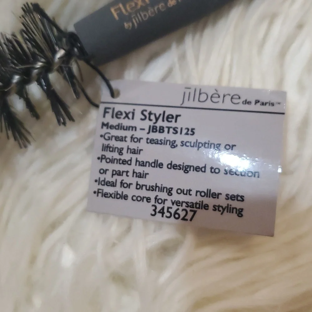 Free W/Purchase Jilbère De Paris Flexi Styler